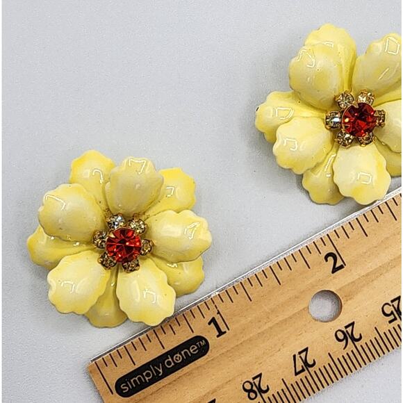 Vintage Yellow Enamel Flower Clip Earrings with Orange Rhinestone, MCM Pop Shine - Picture 6 of 6